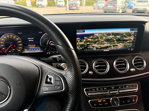 Mercedes-Benz E220 d 11 of 11
