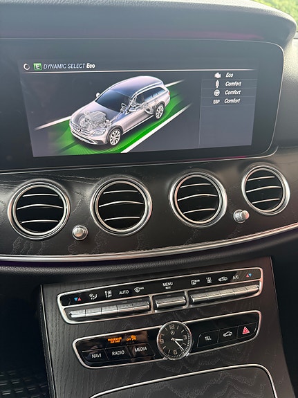 Mercedes-Benz E220 d 9 of 11