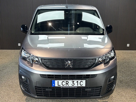 Peugeot Partner 2 of 17