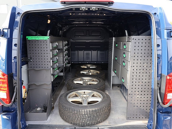 Mercedes-Benz Vito 119 21 of 23