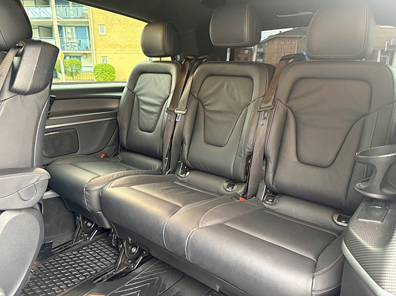 Mercedes-Benz V300 19 of 30