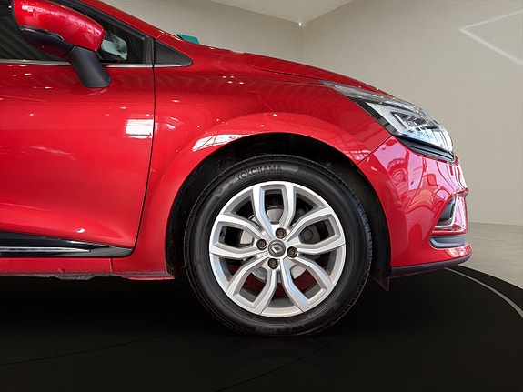Renault Clio 13 of 13