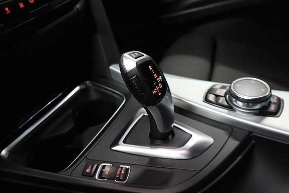 BMW 318d 15 of 25