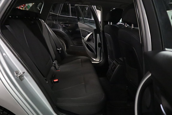 BMW 318d 13 of 25