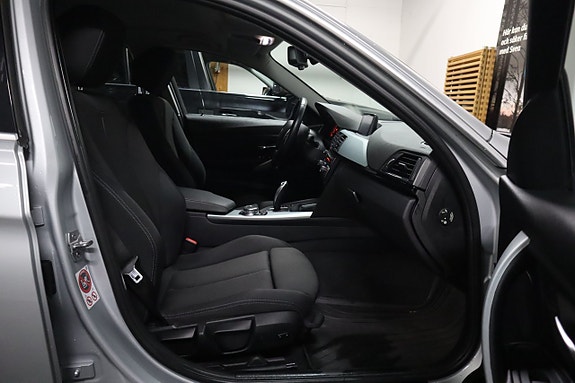 BMW 318d 11 of 25