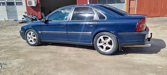 Volvo S80 2 of 6