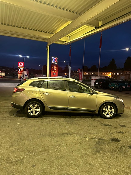 Renault Megane III 4 of 9