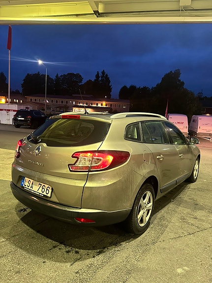 Renault Megane III 3 of 9