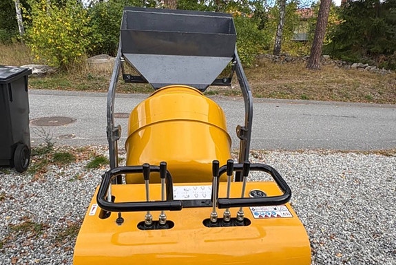 SKT-500 Banddriven betongblandare / minidumper – 2026 12 of 12