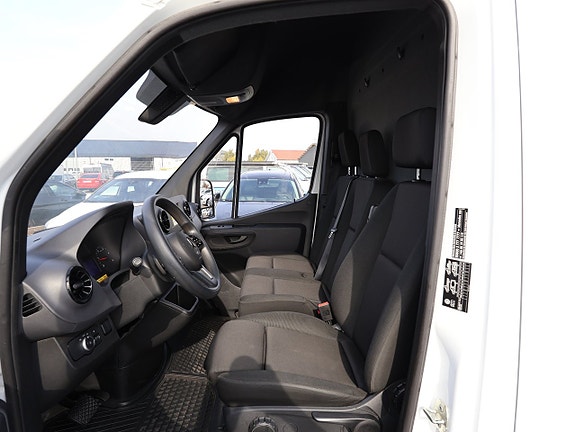 Mercedes-Benz Sprinter 315 9 of 22