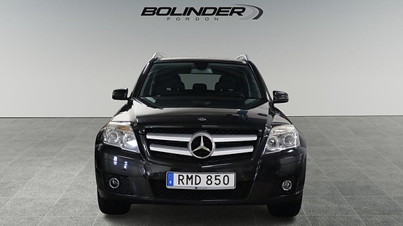 Mercedes-Benz GLK350 2 of 13