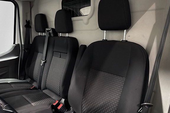 Ford Transit 9 of 17