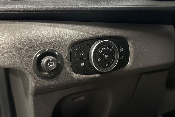 Ford Transit 12 of 17