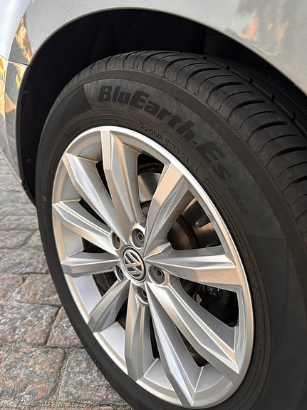 Volkswagen Passat 6 of 10