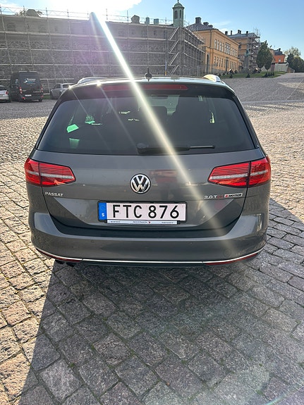 Volkswagen Passat 10 of 10