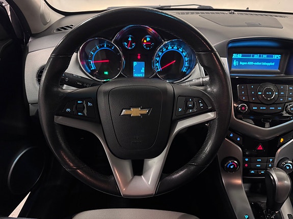 Chevrolet Cruze 10 of 17