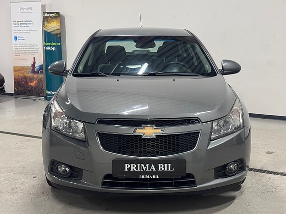 Chevrolet Cruze 2 of 17