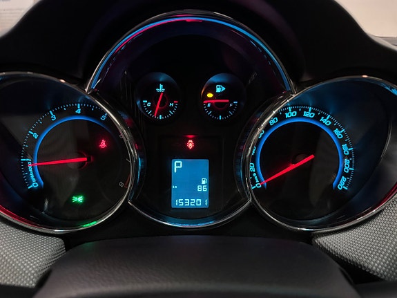 Chevrolet Cruze 11 of 17