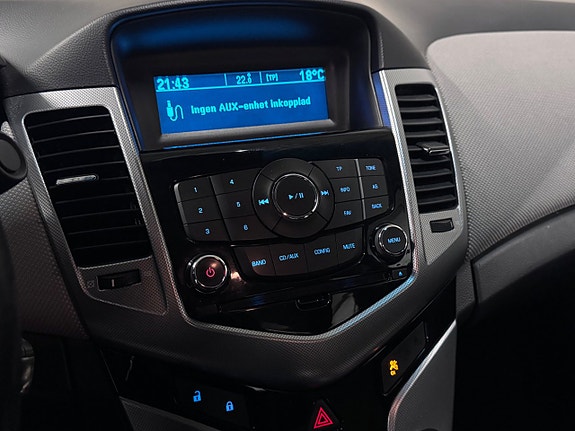 Chevrolet Cruze 13 of 17