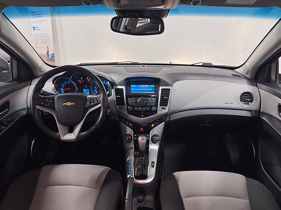 Chevrolet Cruze 9 of 17