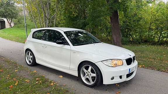 BMW 118d 2 of 11