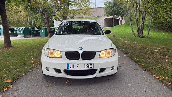 BMW 118d 3 of 11