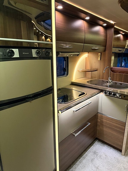 Bürstner Elegance I900 3,0 Automat Luftfjädring Solcell 20 of 25