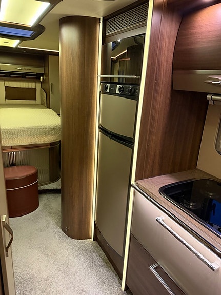 Bürstner Elegance I900 3,0 Automat Luftfjädring Solcell 16 of 25