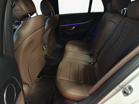 Mercedes-Benz E220 14 of 18