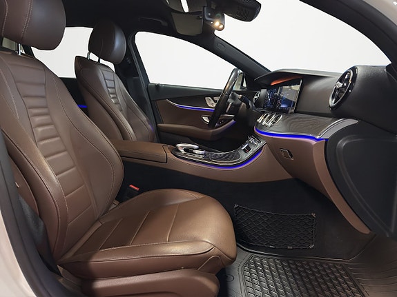 Mercedes-Benz E220 15 of 18