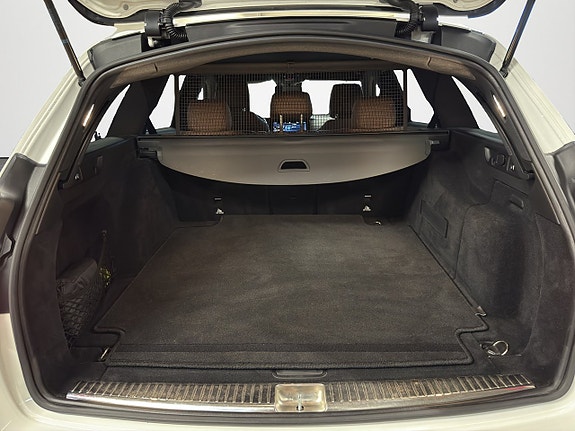 Mercedes-Benz E220 17 of 18