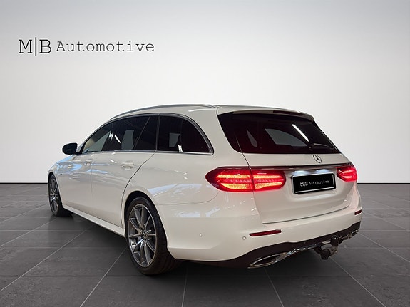 Mercedes-Benz E220 4 of 18