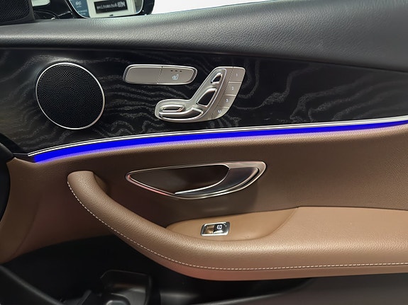Mercedes-Benz E220 16 of 18
