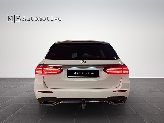 Mercedes-Benz E220 5 of 18