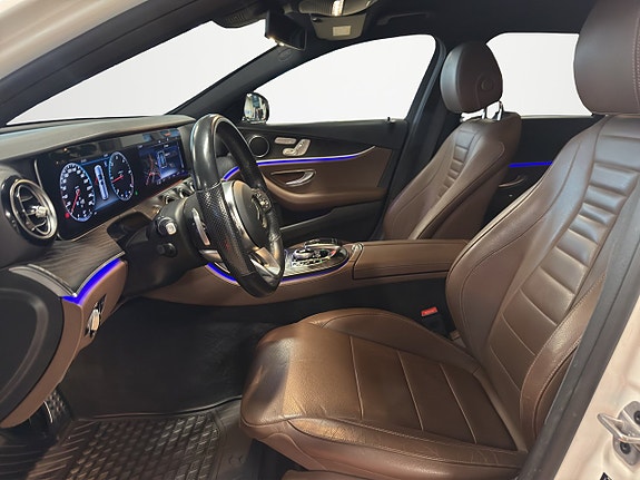 Mercedes-Benz E220 10 of 18