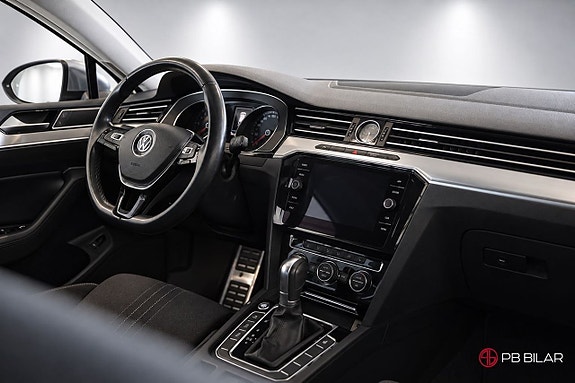 Volkswagen Passat Alltrack 29 of 30