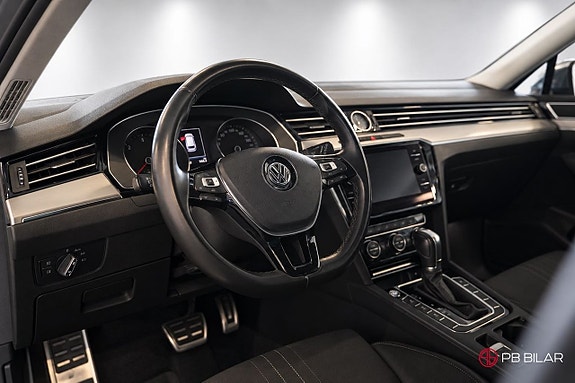 Volkswagen Passat Alltrack 13 of 30