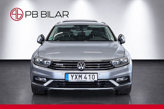 Volkswagen Passat Alltrack 2 of 30