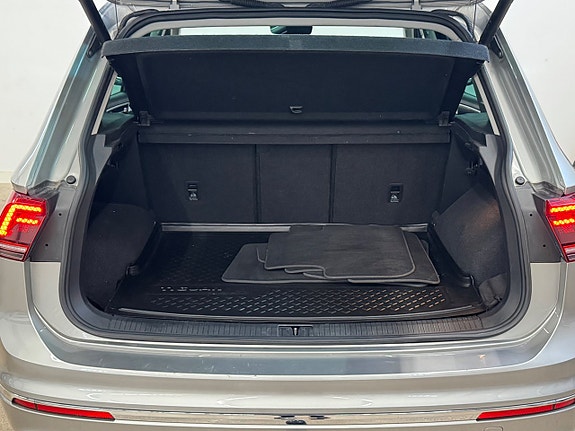 Volkswagen Tiguan 7 of 25