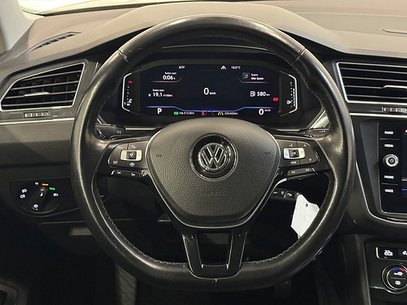 Volkswagen Tiguan 13 of 25