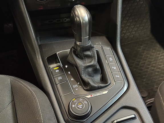Volkswagen Tiguan 18 of 25