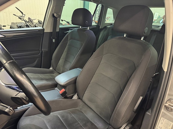 Volkswagen Tiguan 11 of 25