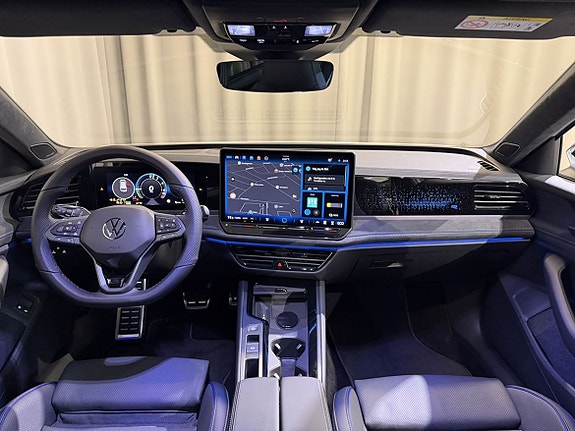 Volkswagen Passat 17 of 26