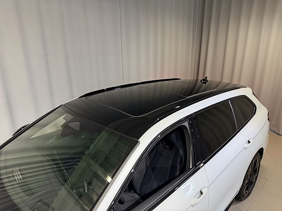 Volkswagen Passat 9 of 26