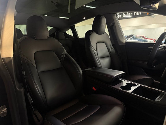 Tesla Model Y 26 of 26
