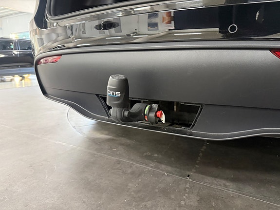 Tesla Model Y 21 of 26