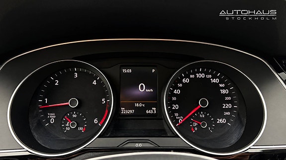 Volkswagen Passat 21 of 23