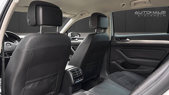Volkswagen Passat 18 of 23