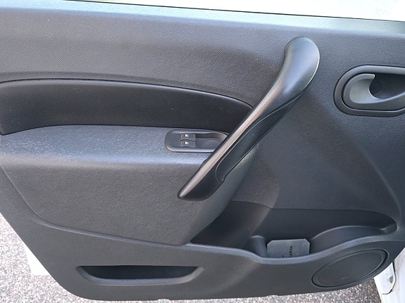 Renault Kangoo Express 12 of 15