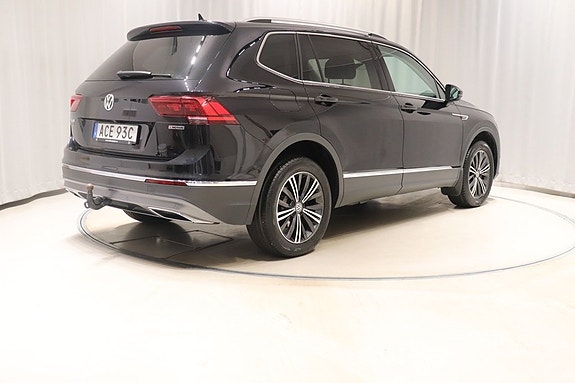 Volkswagen Tiguan Allspace 4 of 11